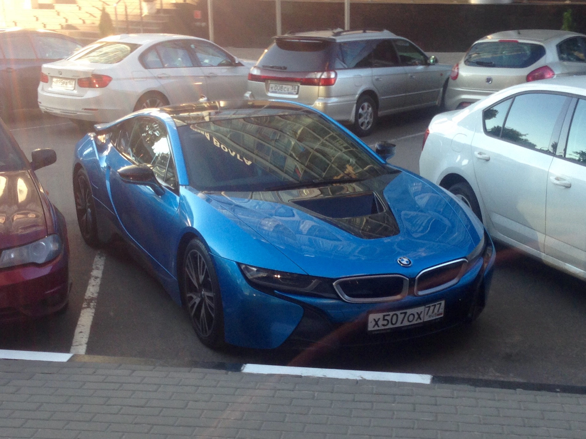 х 507 ох 777, BMW i8 1st gen Coupé (I12), 2014–2020