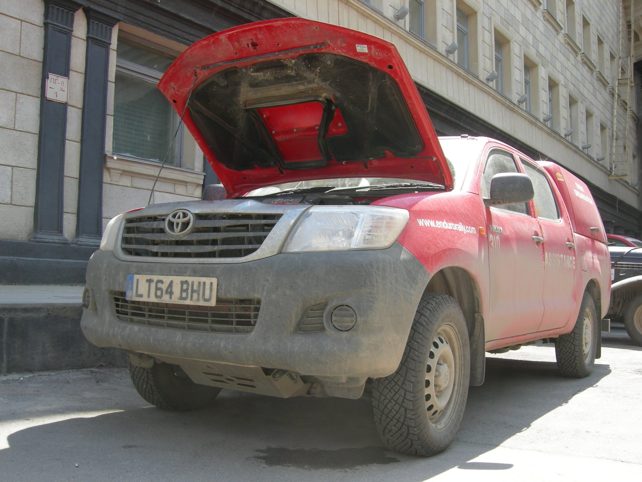 LT64BHU, Toyota Hilux 