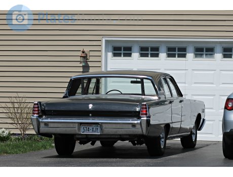 574-XJY, Mercury Monterey