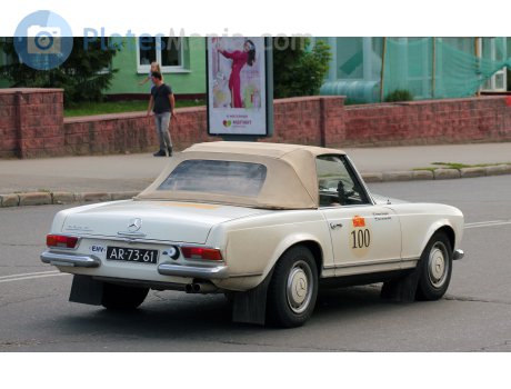 AR-73-61, Mercedes-Benz SL-Klasse