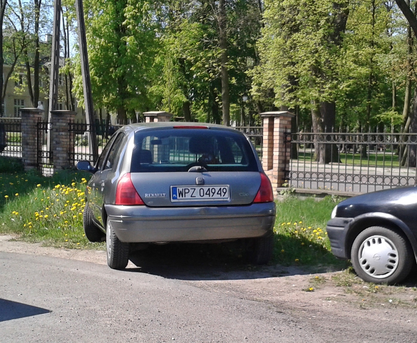 WPZ 04949, Renault Clio 2nd gen 3-door Hatch (C65), 1998–2001