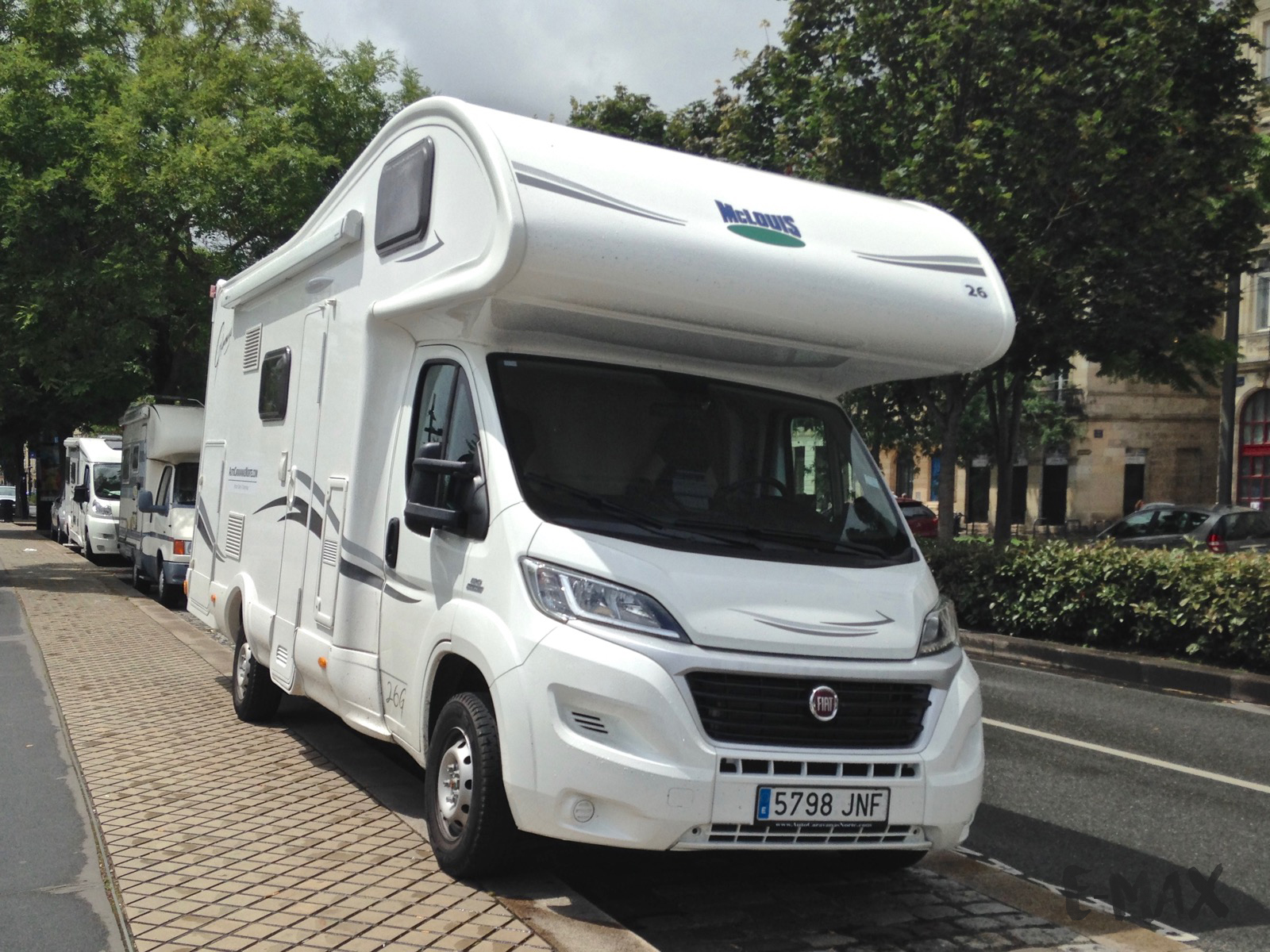 5798 JNF, McLouis Glamys 