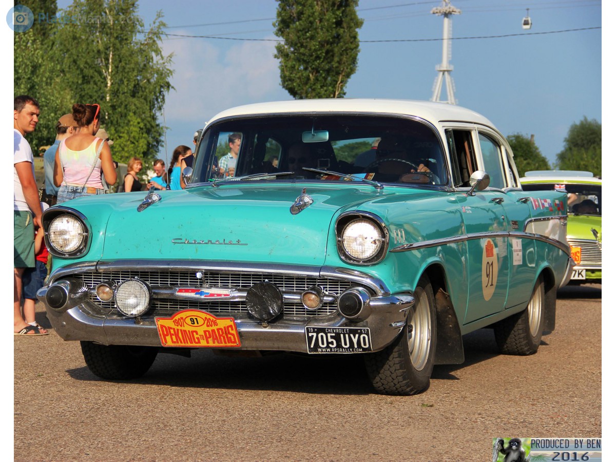 705UYO, Chevrolet Bel Air 2nd gen 1957 4-door Sedan (2403; A-body), 2nd facelift, 1956–1957