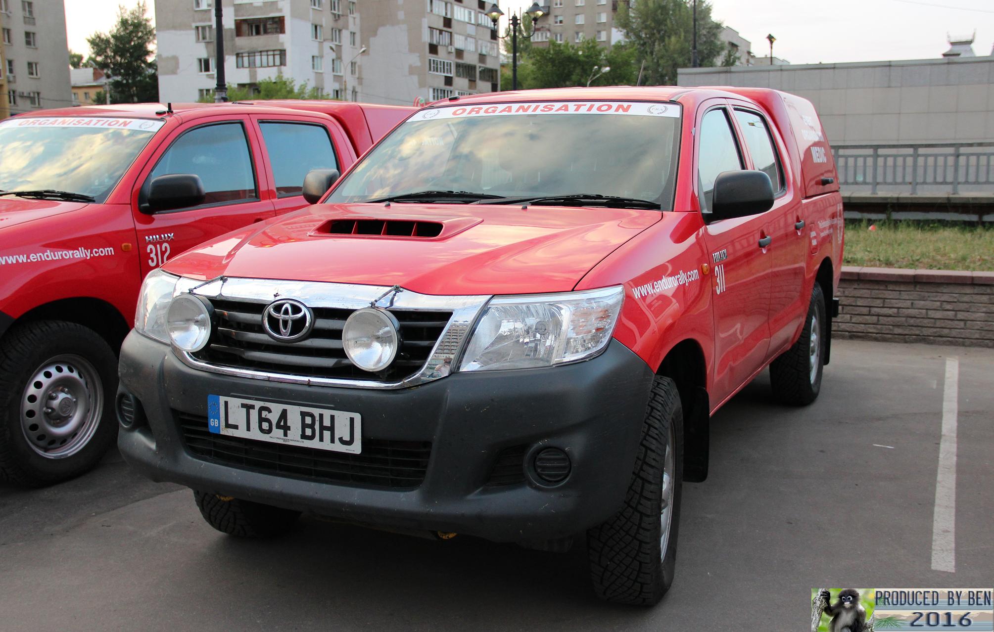 LT64BHJ, Toyota Hilux 