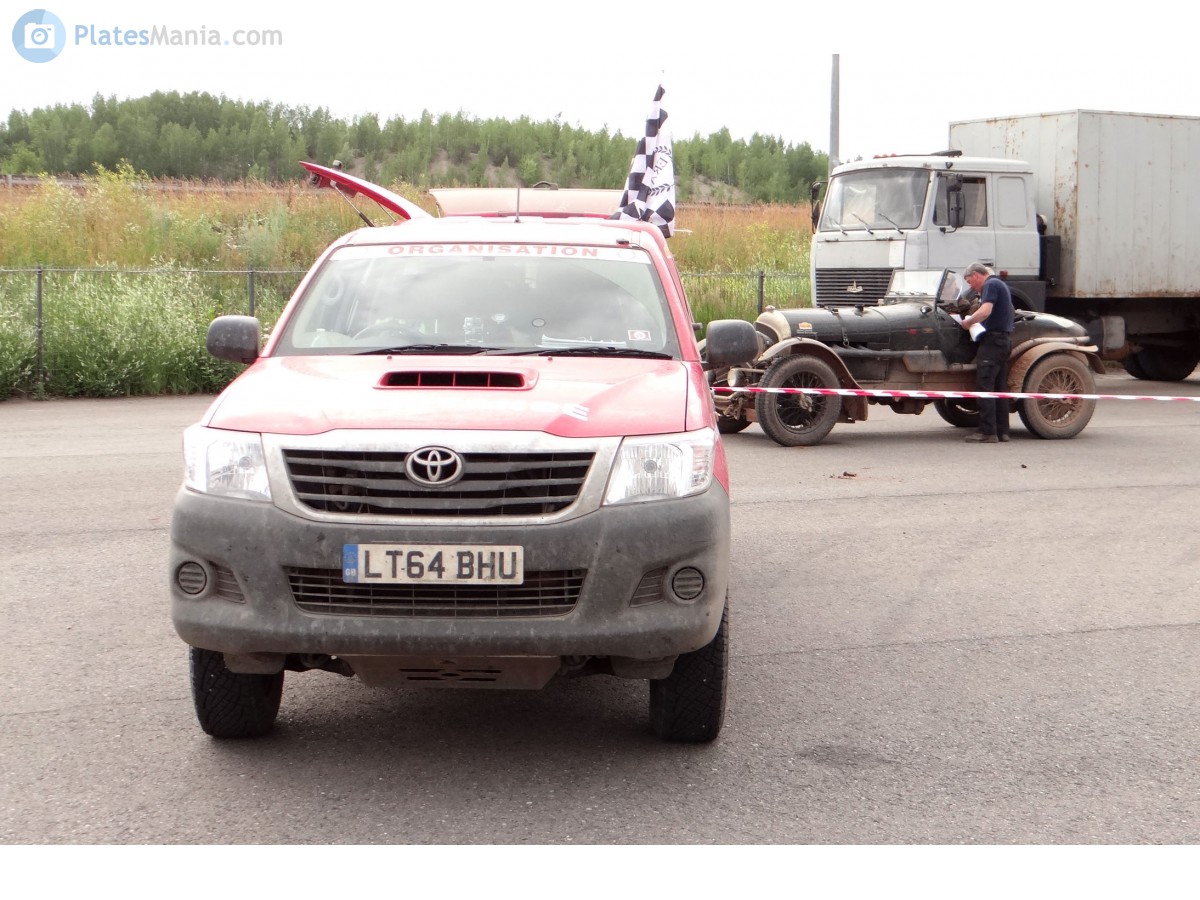 LT64BHU, Toyota Hilux 