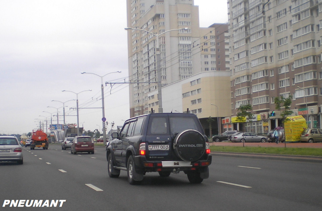 7777 OO-5, Nissan Patrol 5th gen 5-door SUV (Y61), 1997–2004