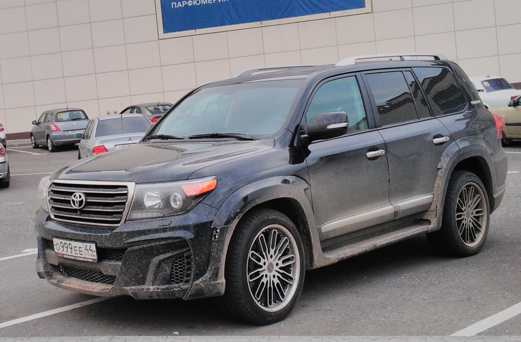 о 999 ее 44, Toyota Land Cruiser 200 (J200), 1st facelift, 2011–2015