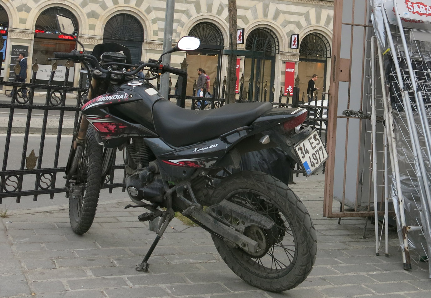 34 ES 4977, Mondial (UMA) X-Treme 