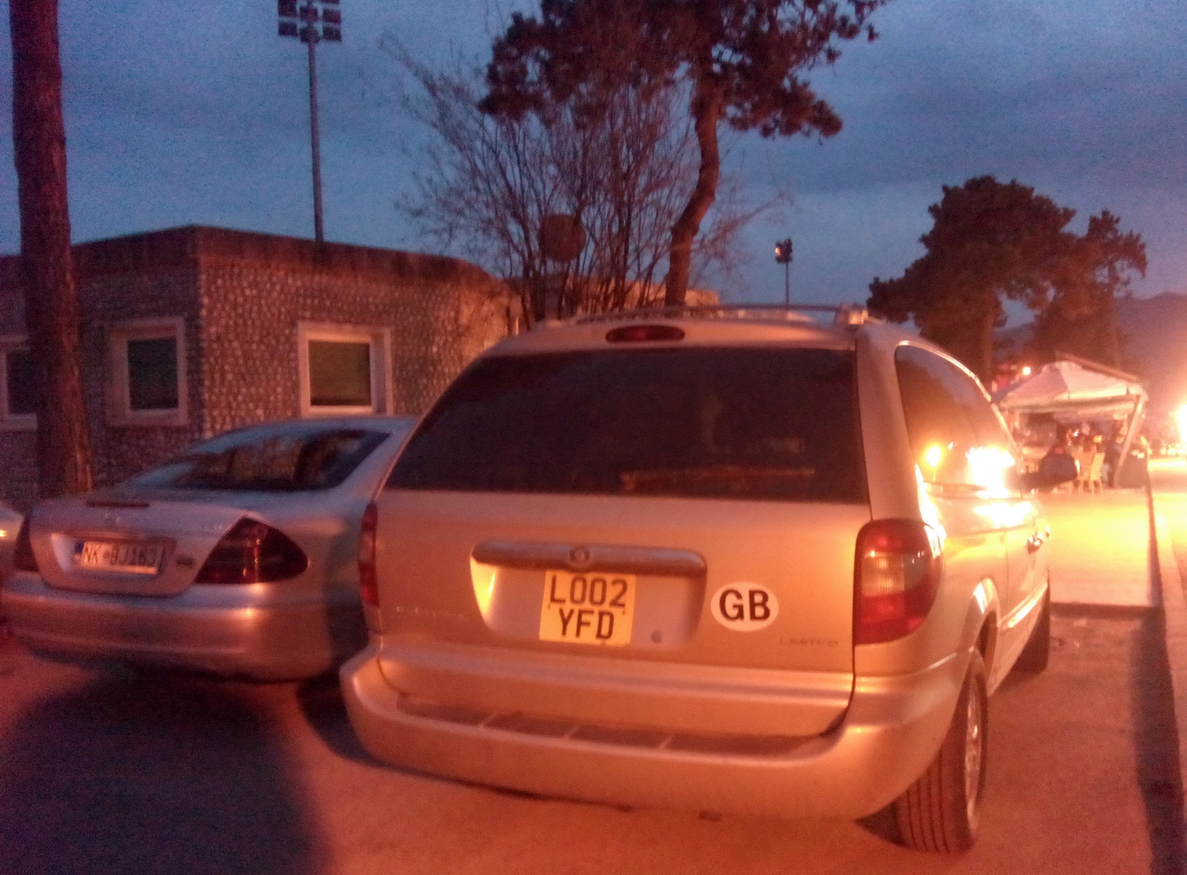 LO02YFD, Chrysler Voyager 