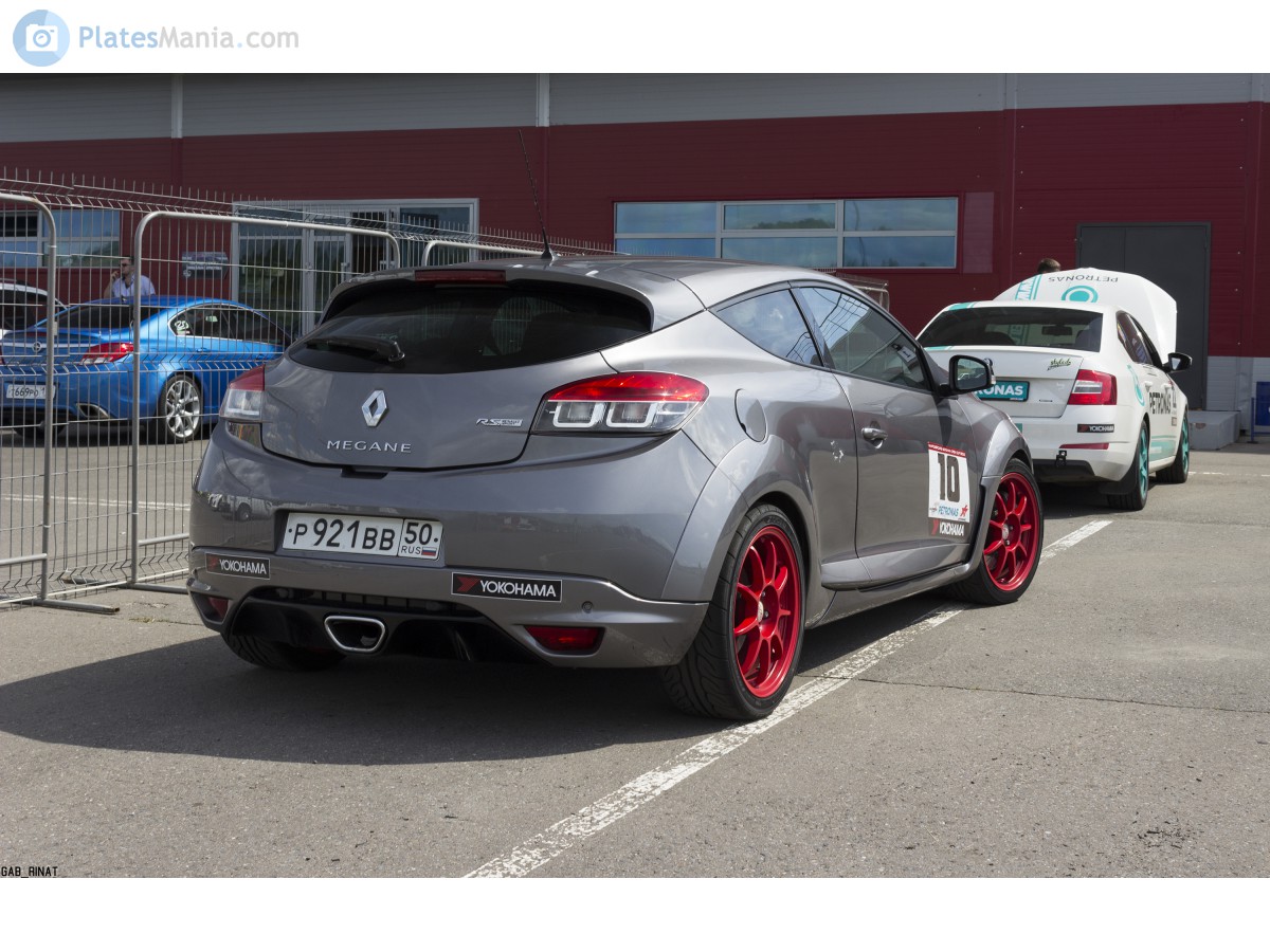 р 921 вв 50, Renault Mégane 3rd gen Hatch (B95), 2008–2015