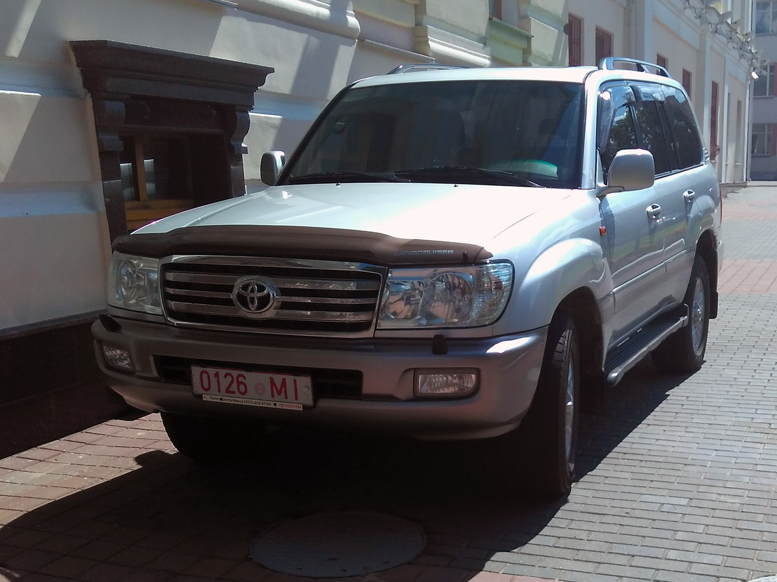 0126 MI, Toyota Land Cruiser 100 (J100), 1998–2007