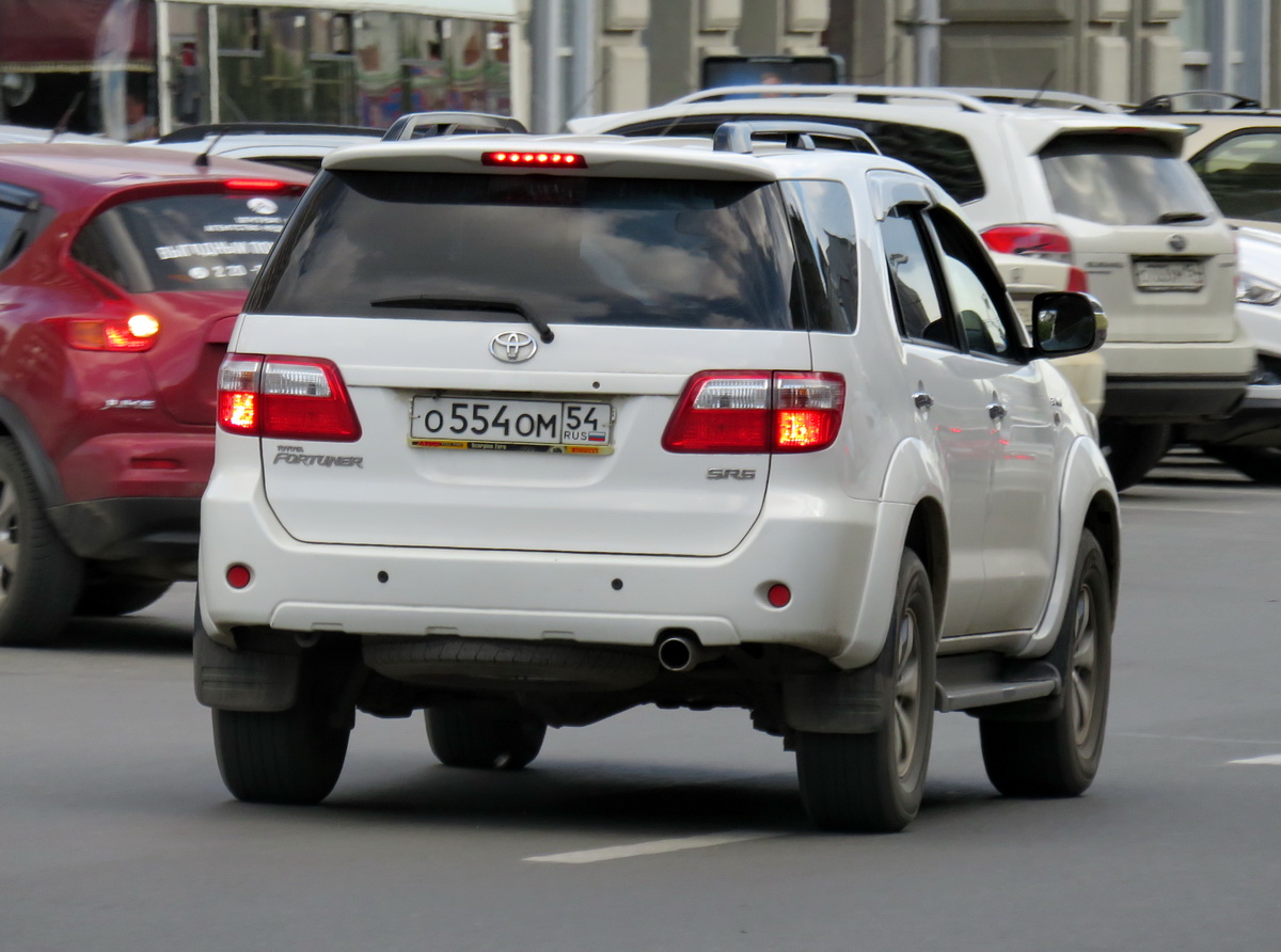 о 554 ом 54, Toyota Fortuner 1st gen (AN50/60), 2004–2011
