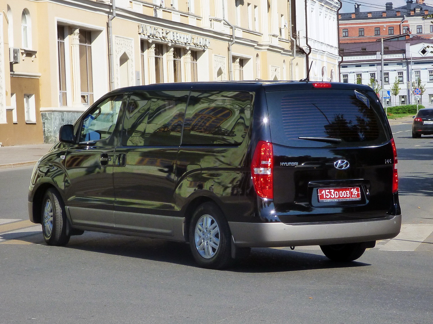 153 D 003 16, Hyundai H-1 