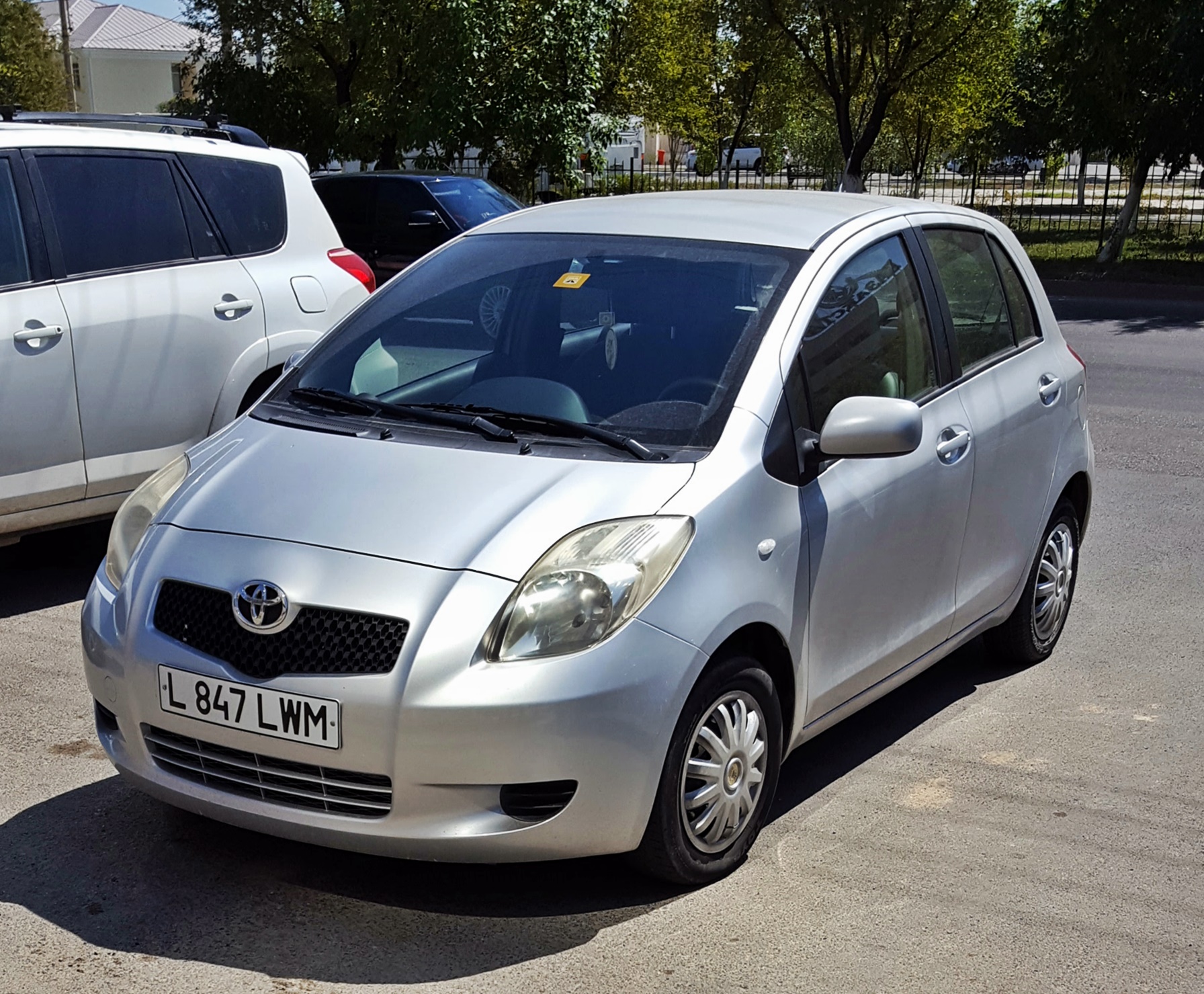 L 847 LWM, Toyota Yaris 2nd gen 3-door Hatch (XP90), 2005–2011