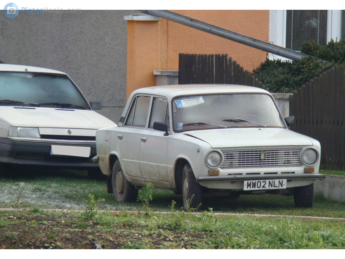 MW02NLN, License plate without vehicle 