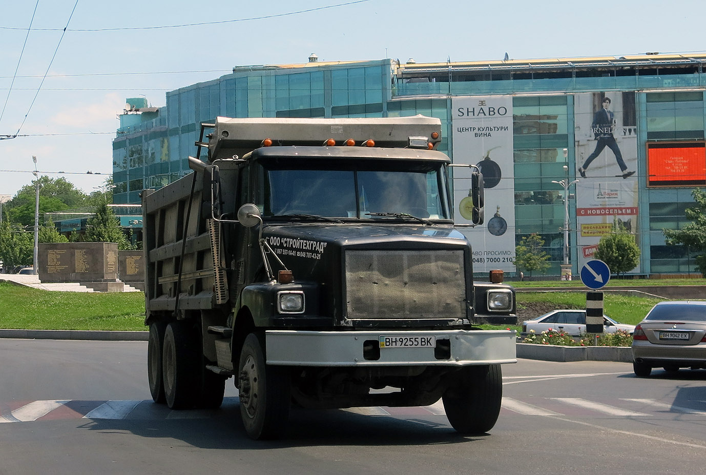 BH 9255 BK, Volvo White/GMC 