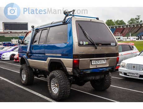 а624хо38, Nissan Vanette Largo