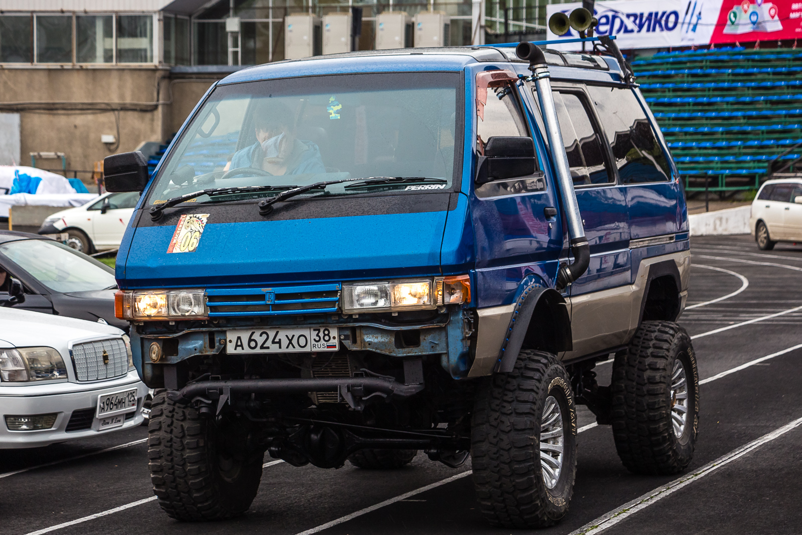 а 624 хо 38, Nissan Vanette Largo 