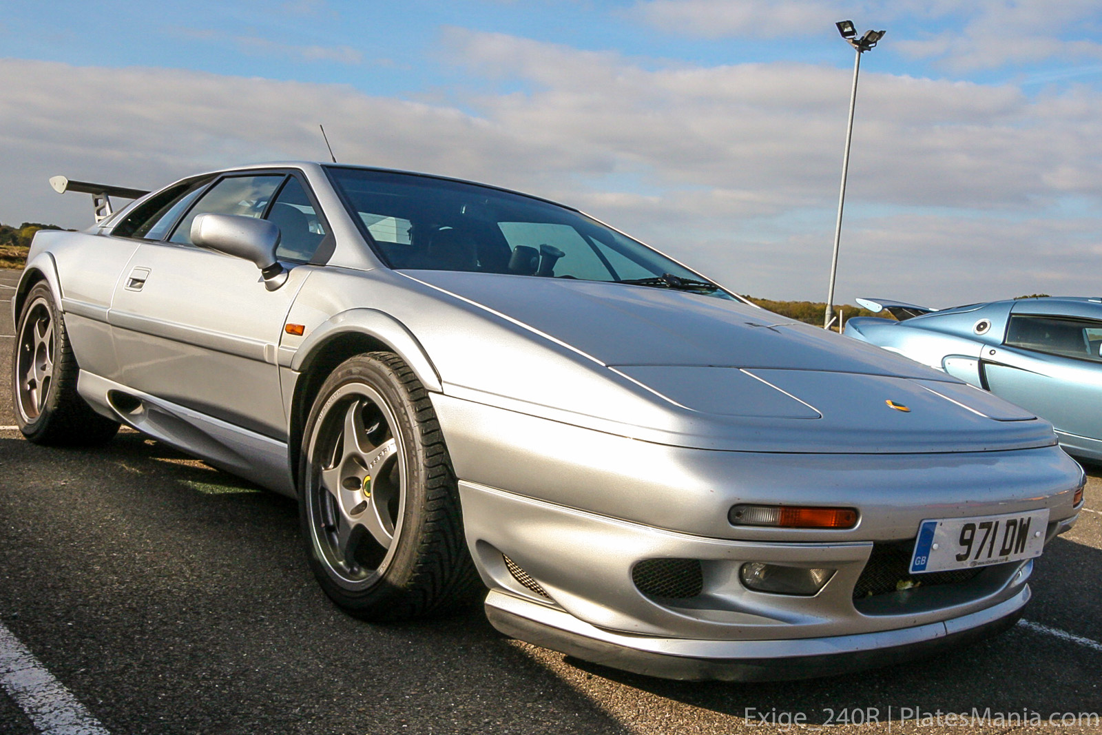 971DW, Lotus Esprit 