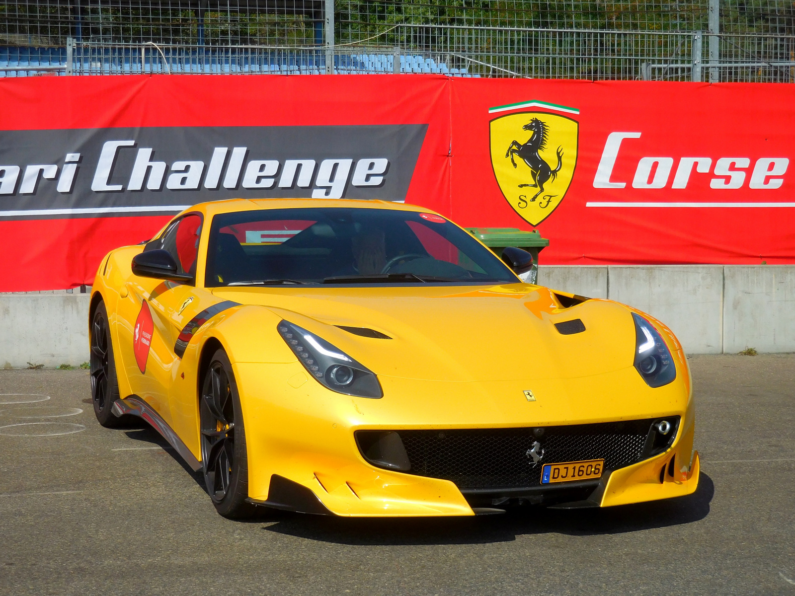 DJ 1606, Ferrari F12 F12tdf (F152), 2015–2017