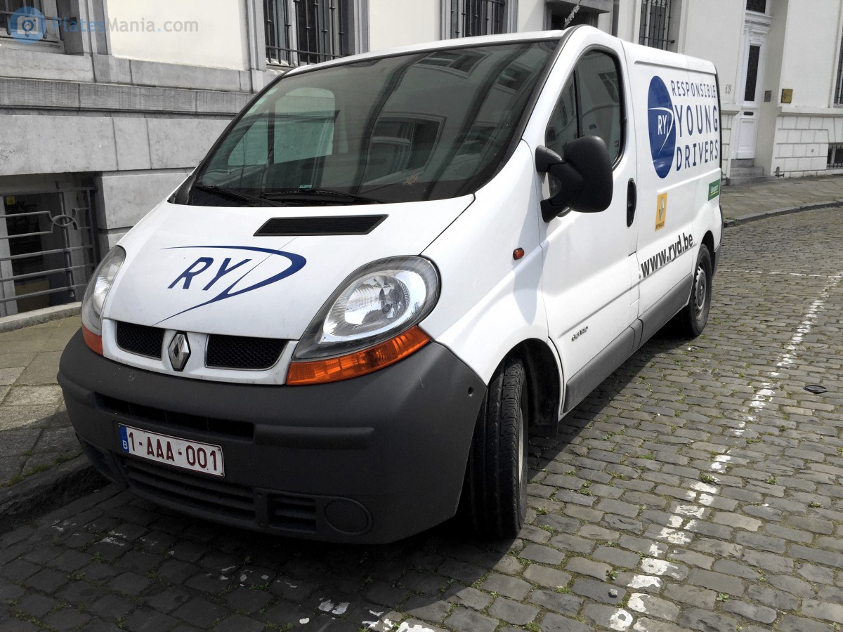 1-AAA-001, Renault Trafic 2nd gen (X83), 2001–2014