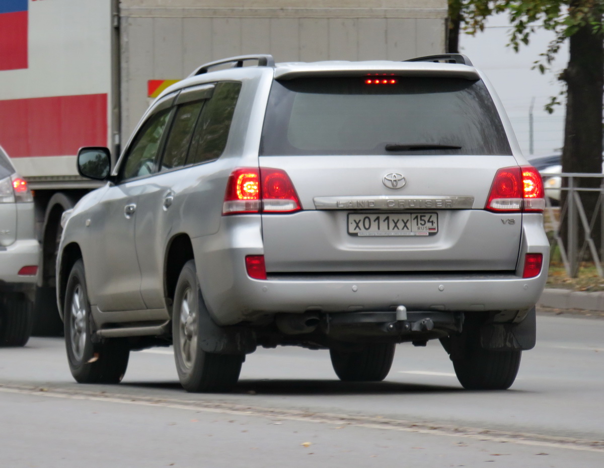 х 011 хх 154, Toyota Land Cruiser 