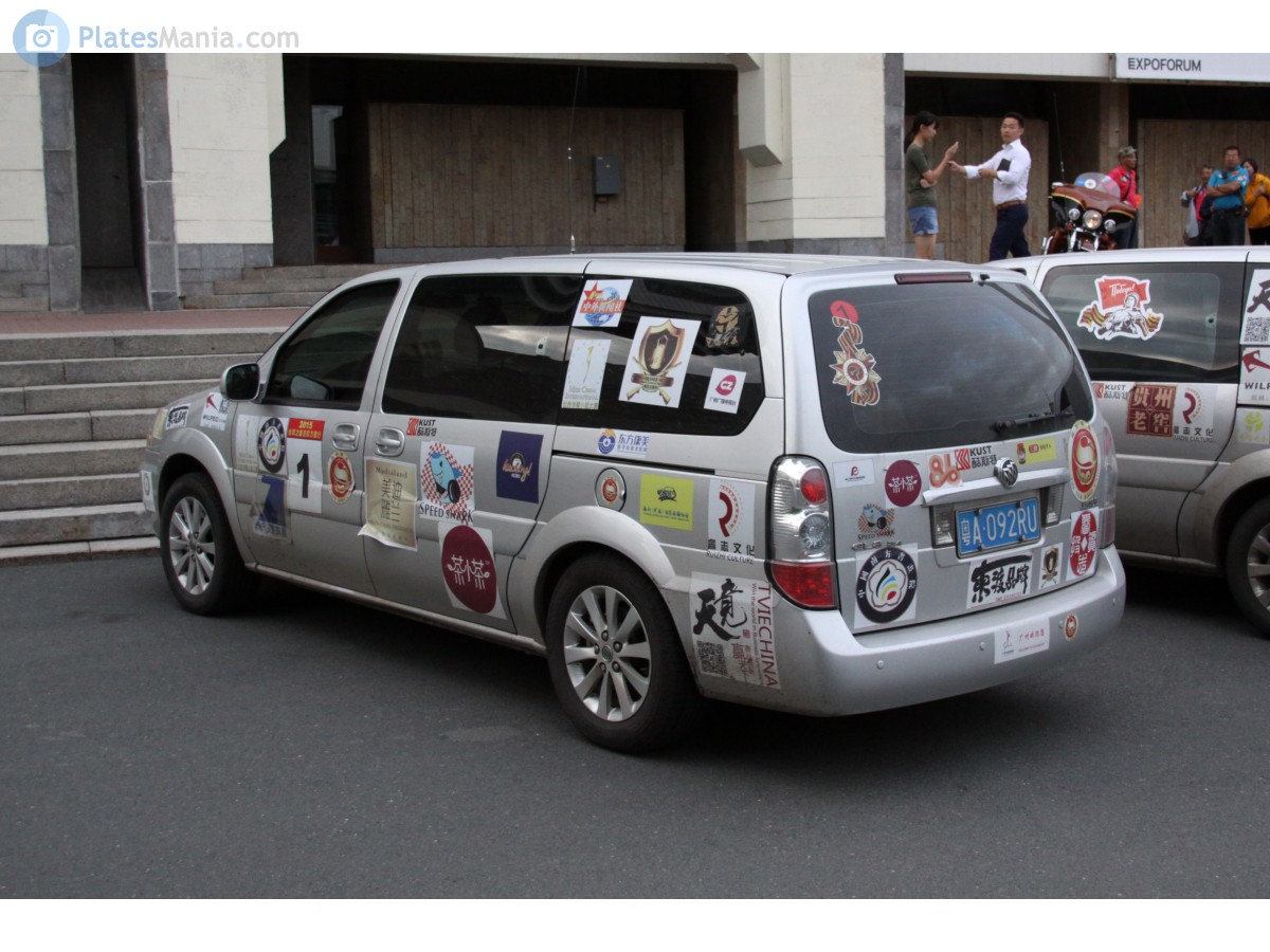 粤A·092RU, Buick GL8 