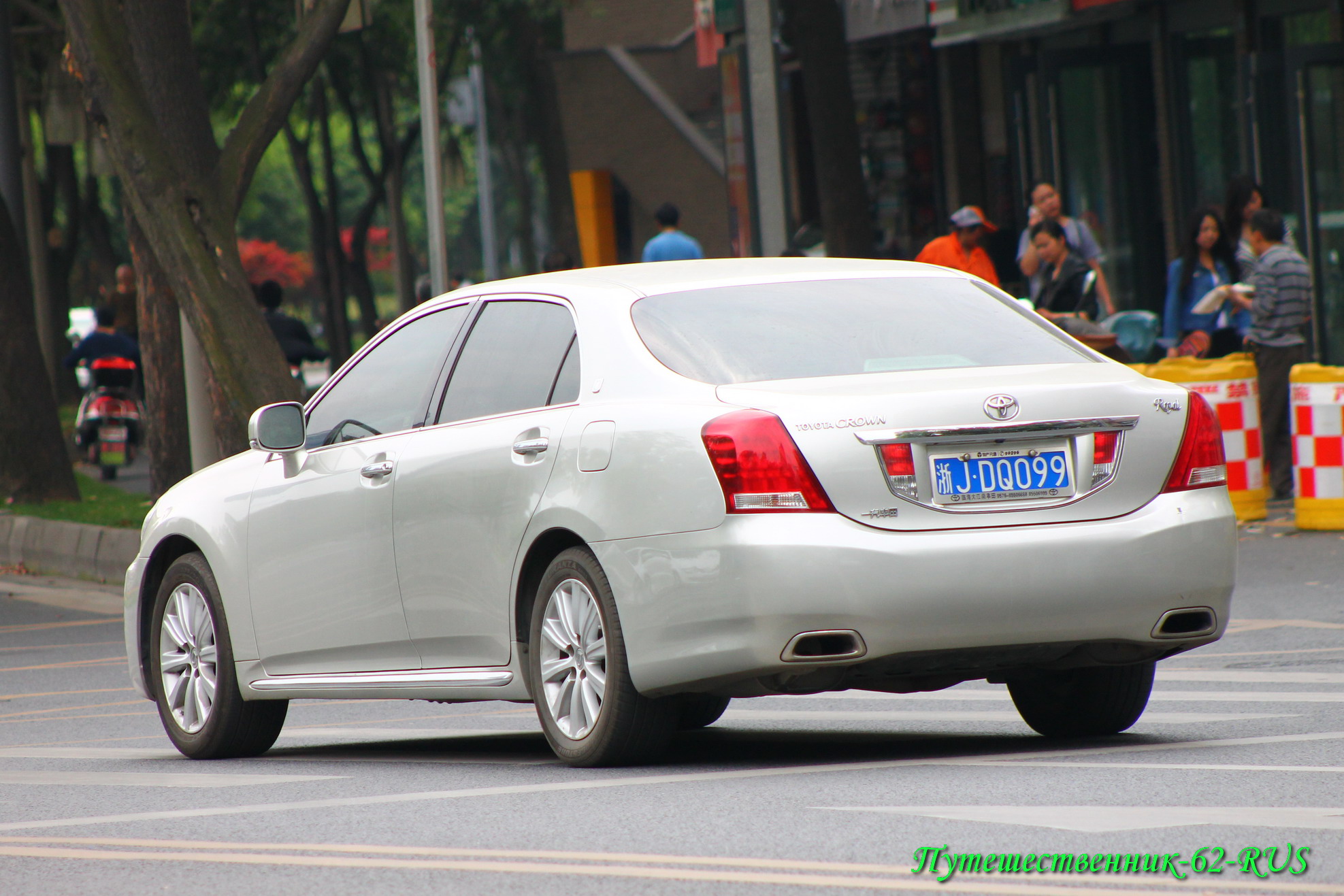 新J·DQ099, Toyota Crown 13th gen (S200), 2008–2012  (­–2015 for CN-market)