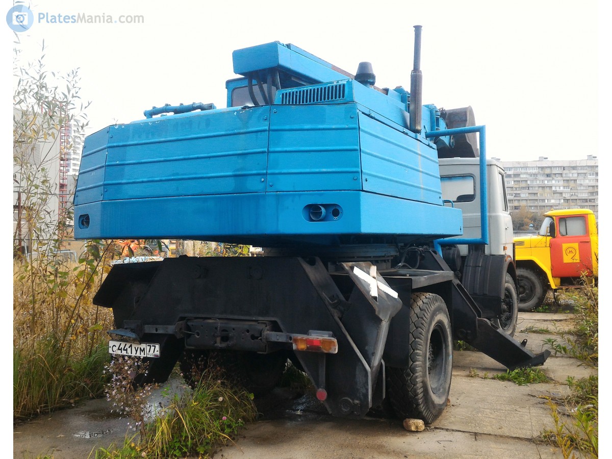 с 441 ум 77, MAZ 5337 