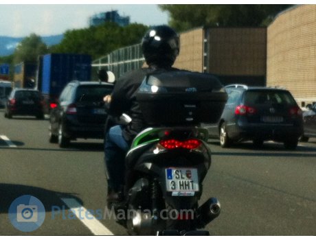 S 3 HHT, Kawasaki J300