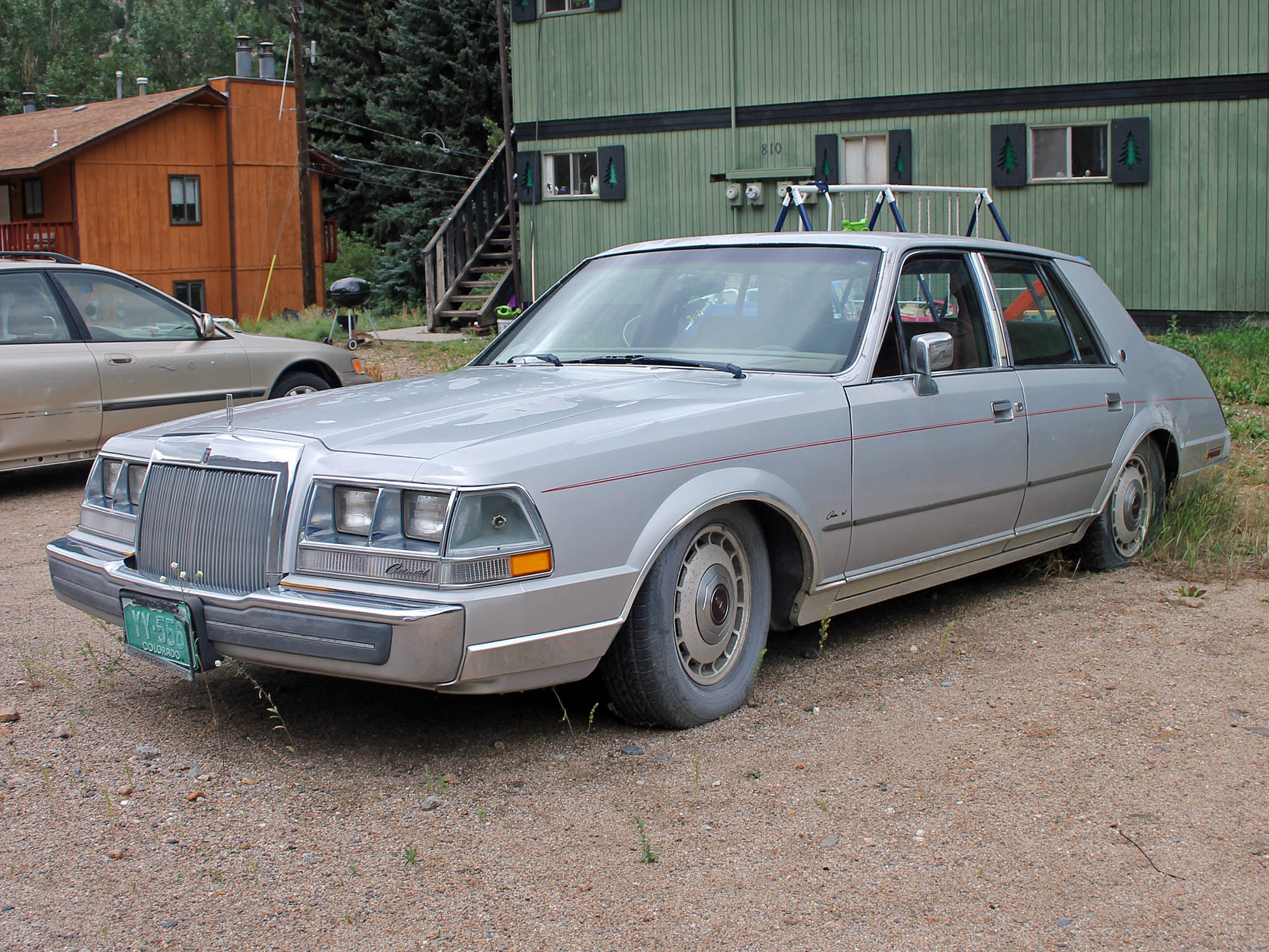 YY 556, Lincoln Continental 7th gen (54D), facelift, 1983–1987