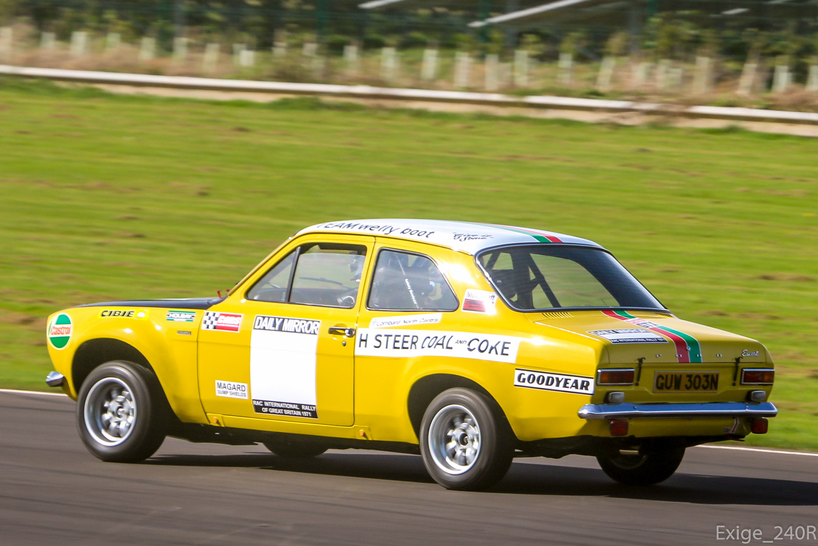 GUW303N, Ford Escort 