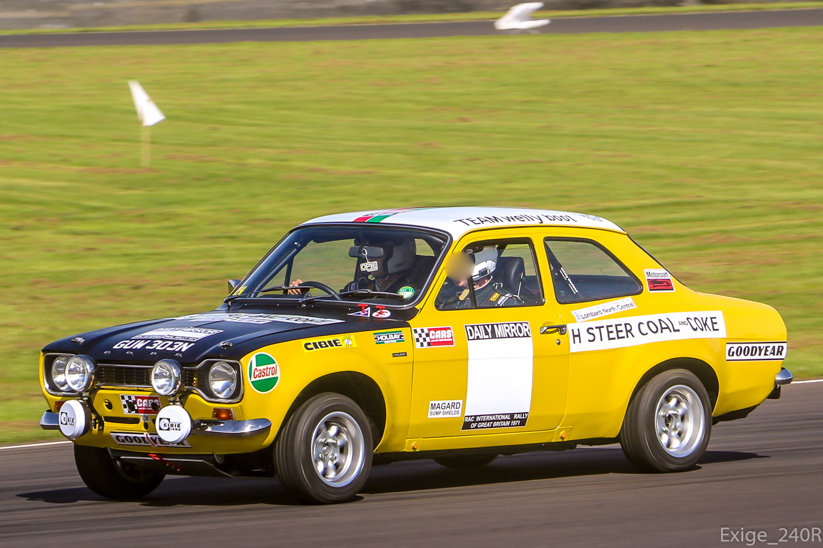 GUW303N, Ford Escort 
