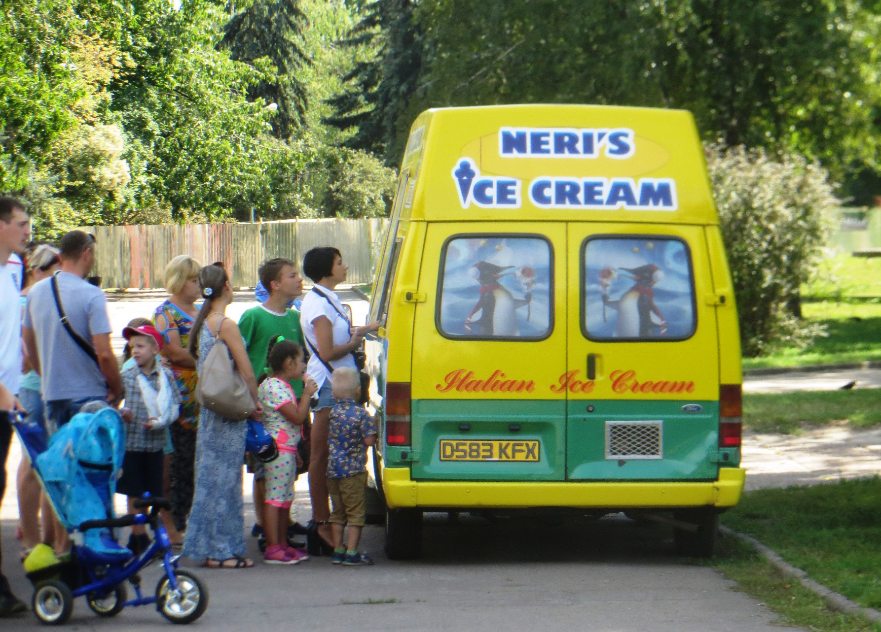 D583KFX, Ford Transit 2nd gen Van, 1985–2003