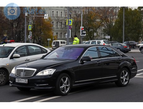 т001тт32, Mercedes-Benz S-Klasse