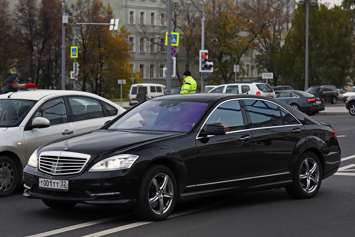 т 001 тт 32, Mercedes-Benz S-Klasse 7th gen (W221/V221), 2005–2013