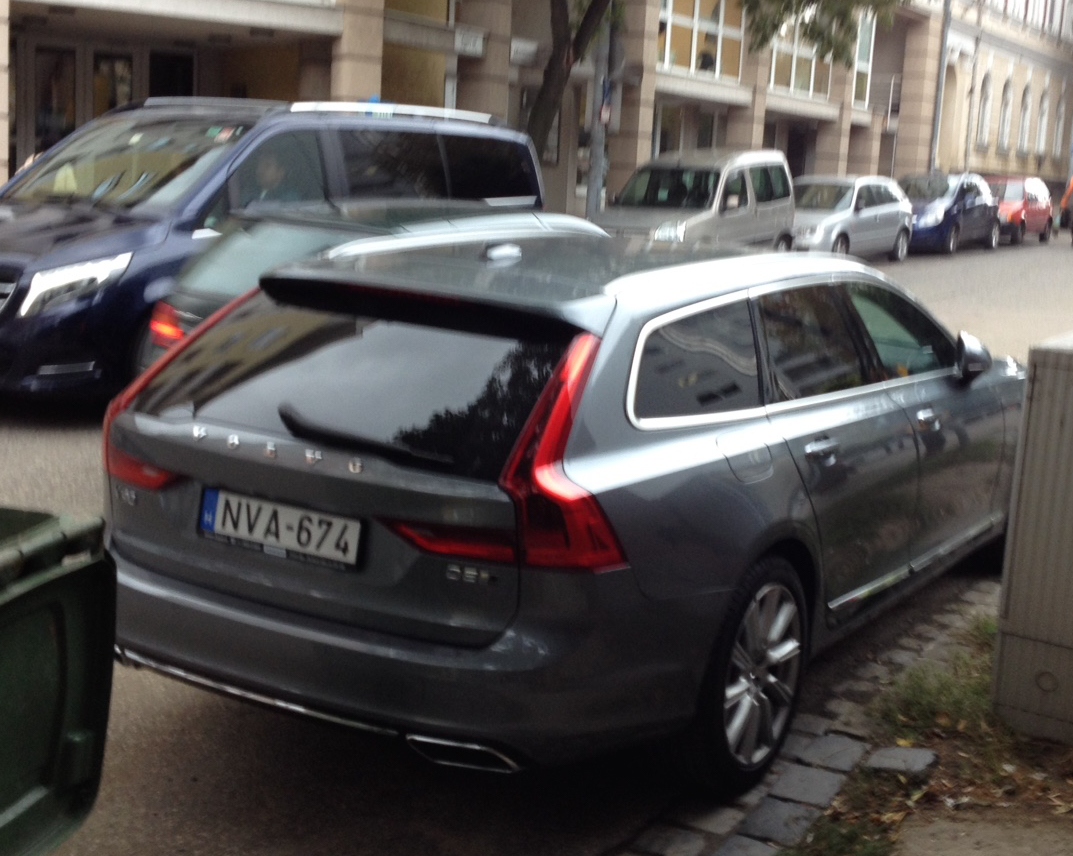 NVA-674, Volvo V90 2nd gen (235/236) 2016–