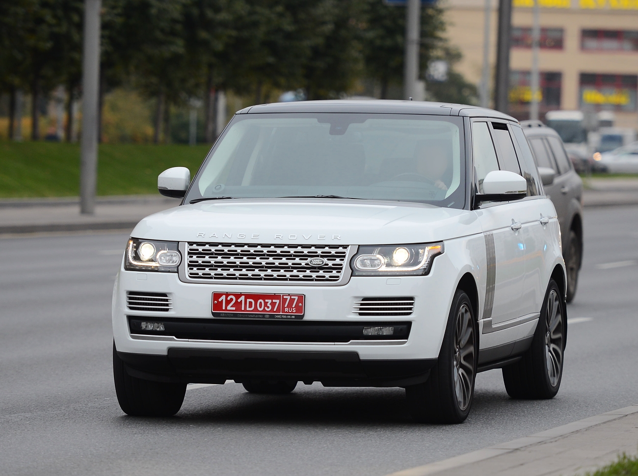 121 D 037 77, Land Rover Range Rover 4th gen (L405), 2012–2018