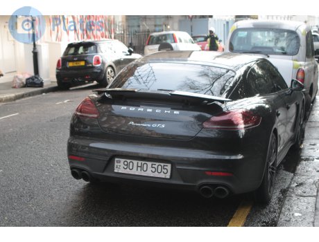90 HO 505, Porsche Panamera