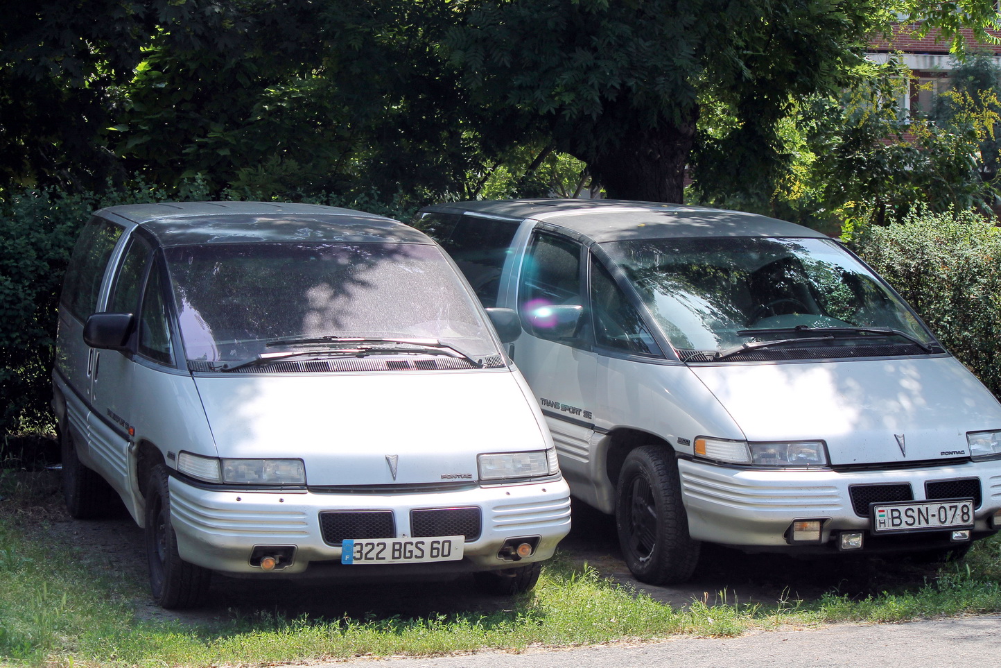 322 BGS 60, License plate without vehicle 