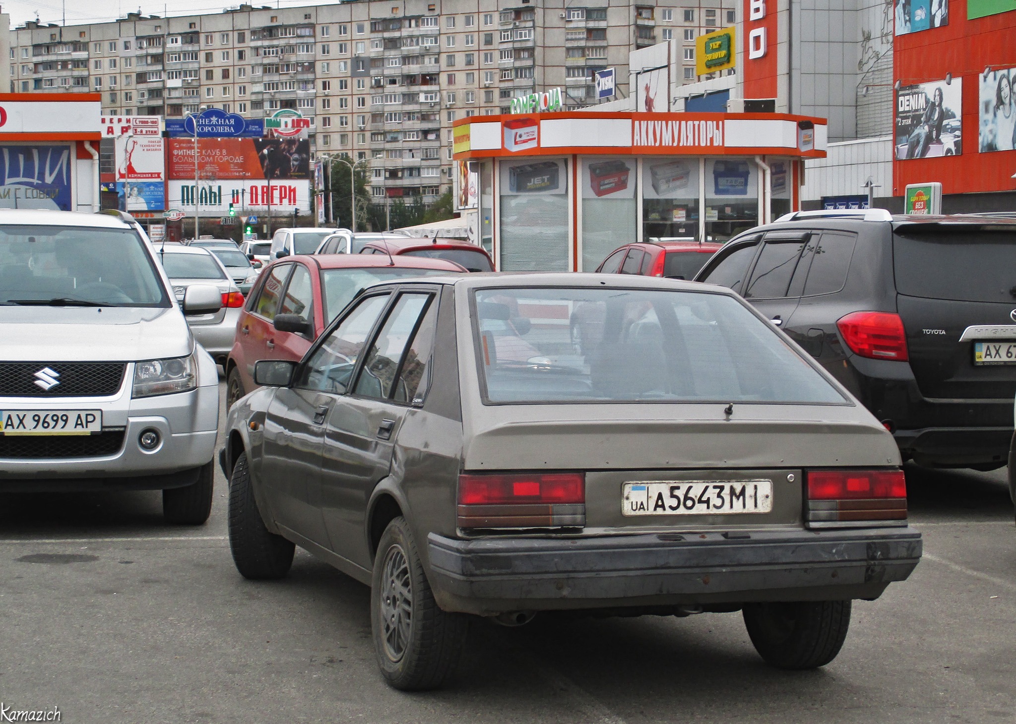 а 5643 МІ, Nissan Cherry 