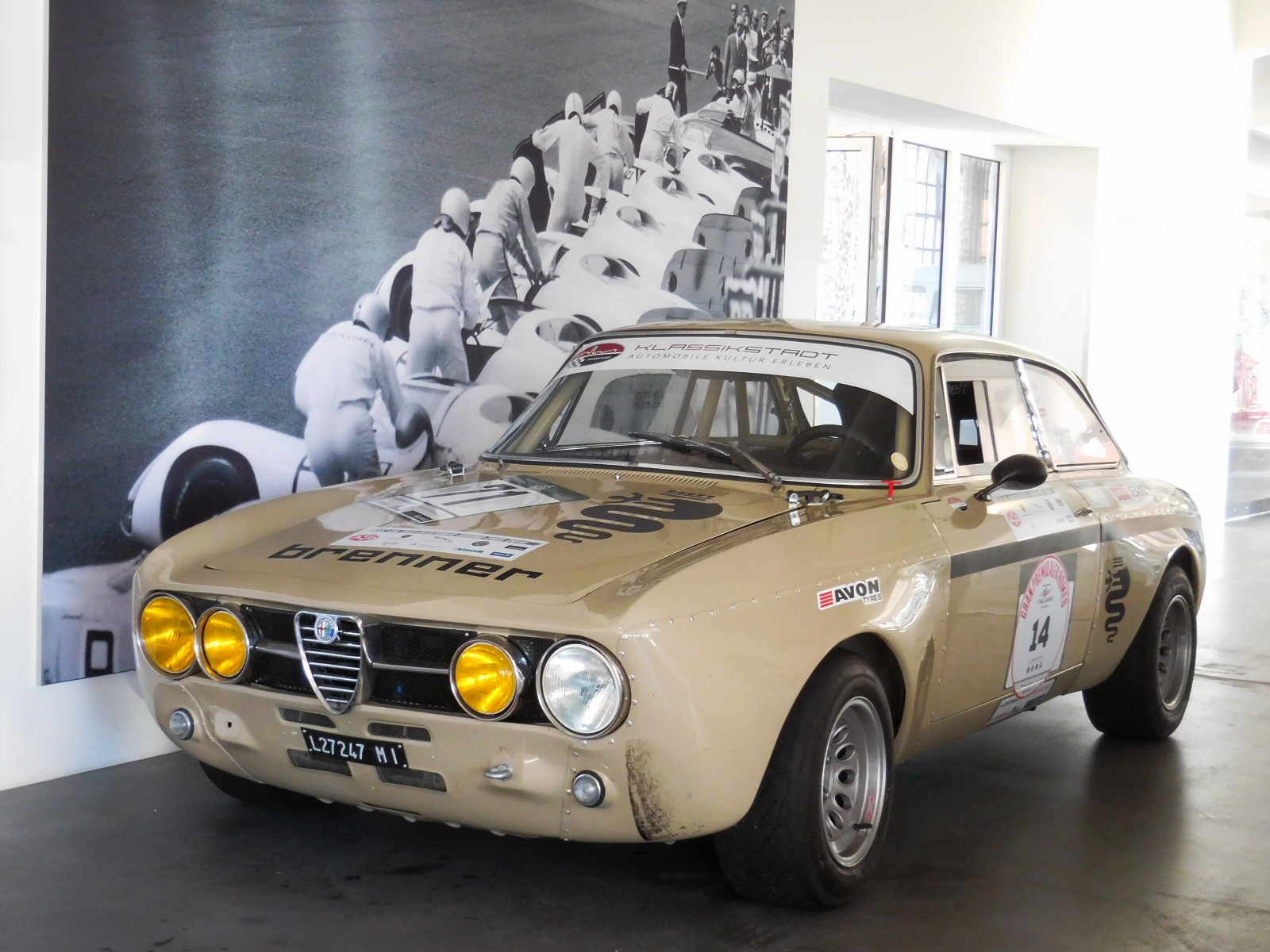 MI L27247, Alfa Romeo 1750 1st gen GT Veloce (105) 1967–1971