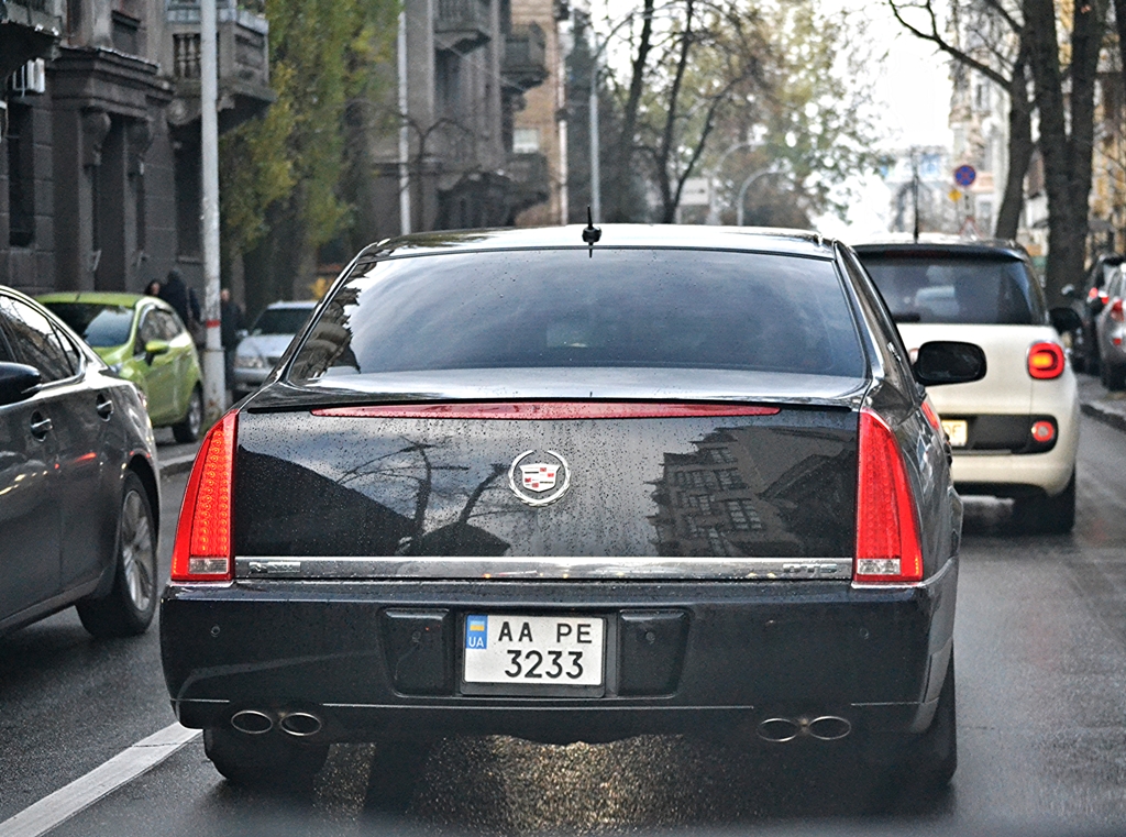 AA 3233 PE, Cadillac DTS 1st gen Sedan (GMX272), 2005–2011