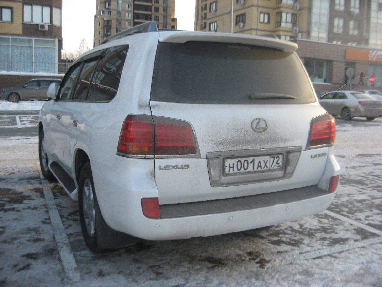 н 001 ах 72, Lexus LX 