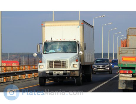 в912вн76, Freightliner FL-Series