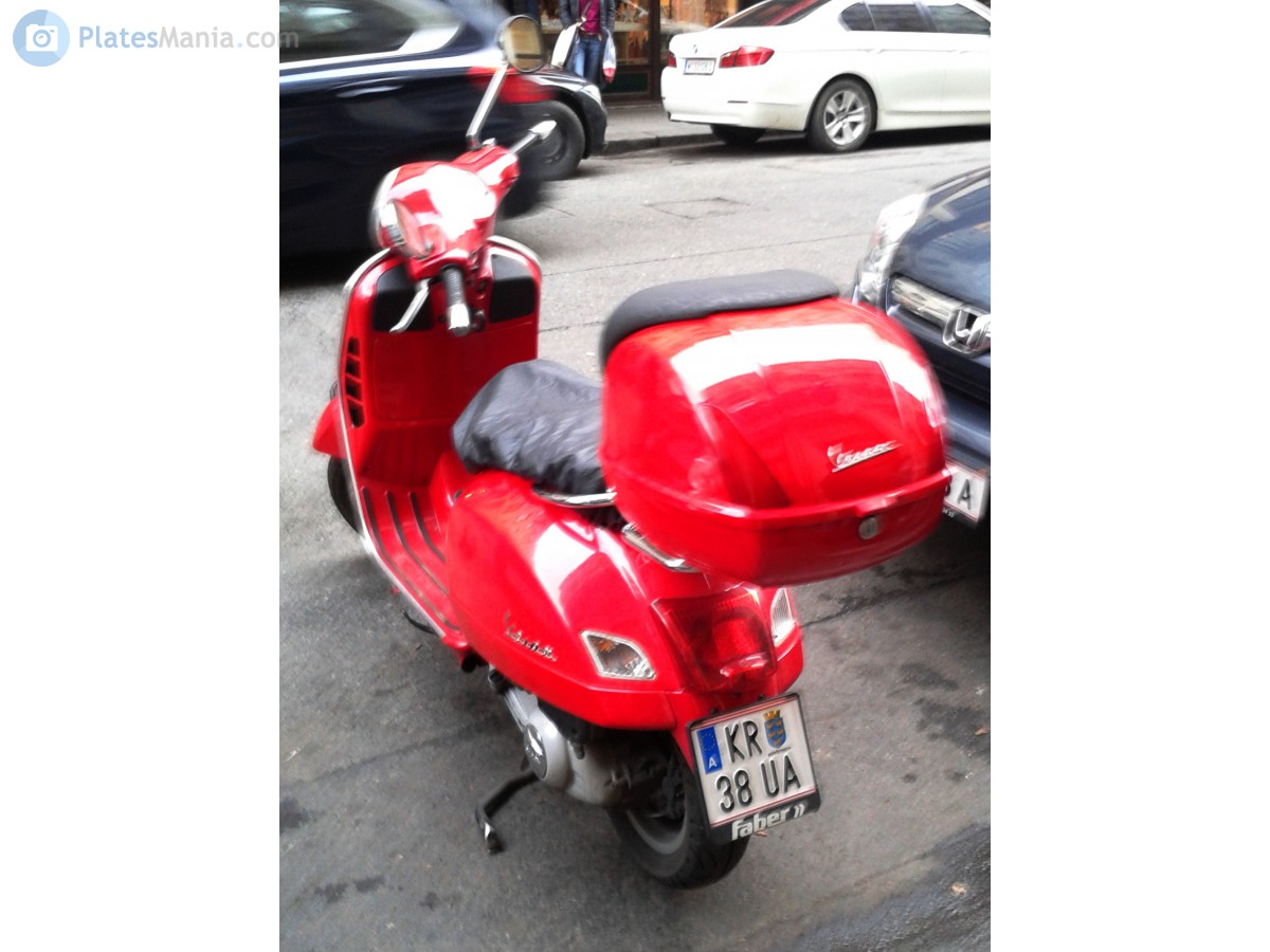 KR 38 UA, Vespa GT 