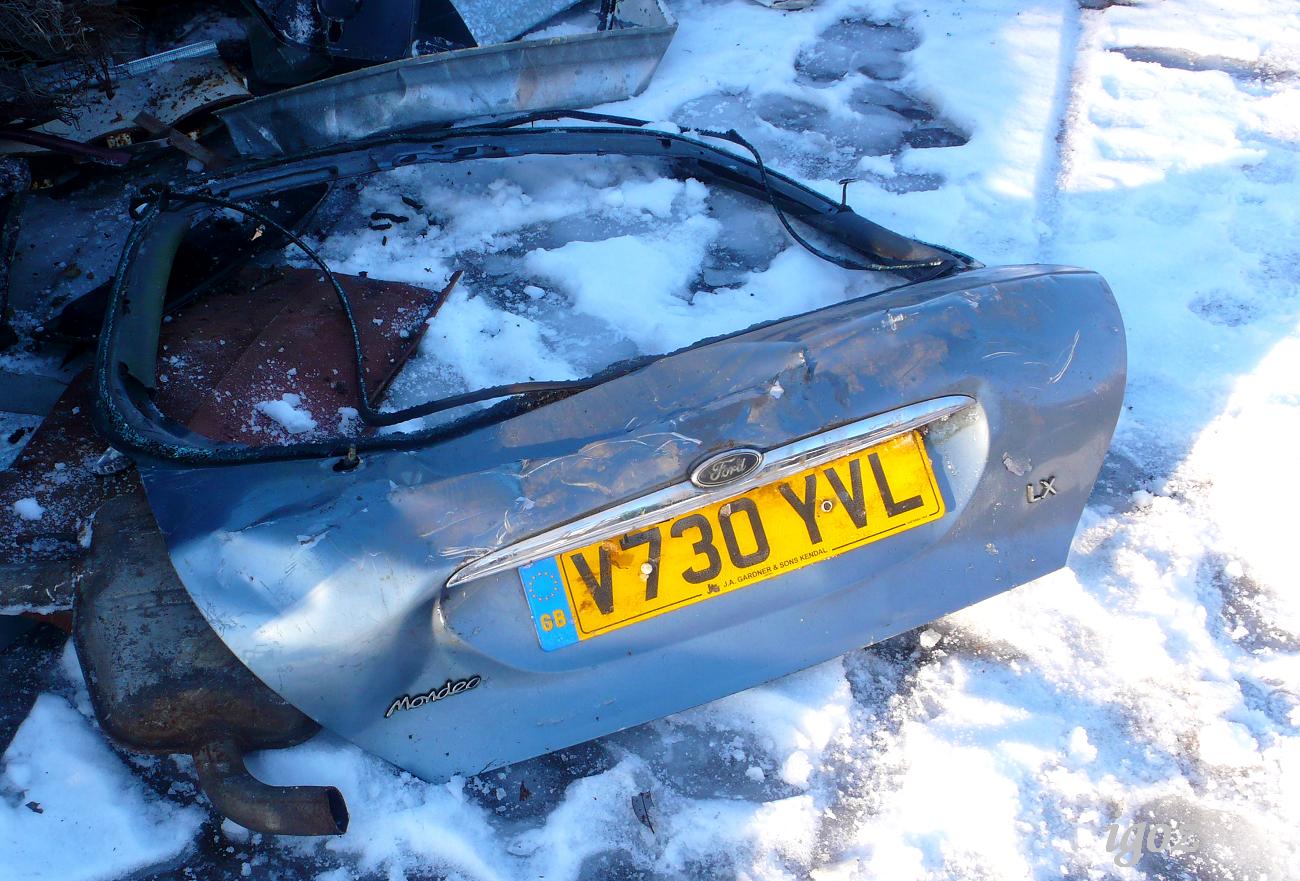 V730YVL, License plate without vehicle 