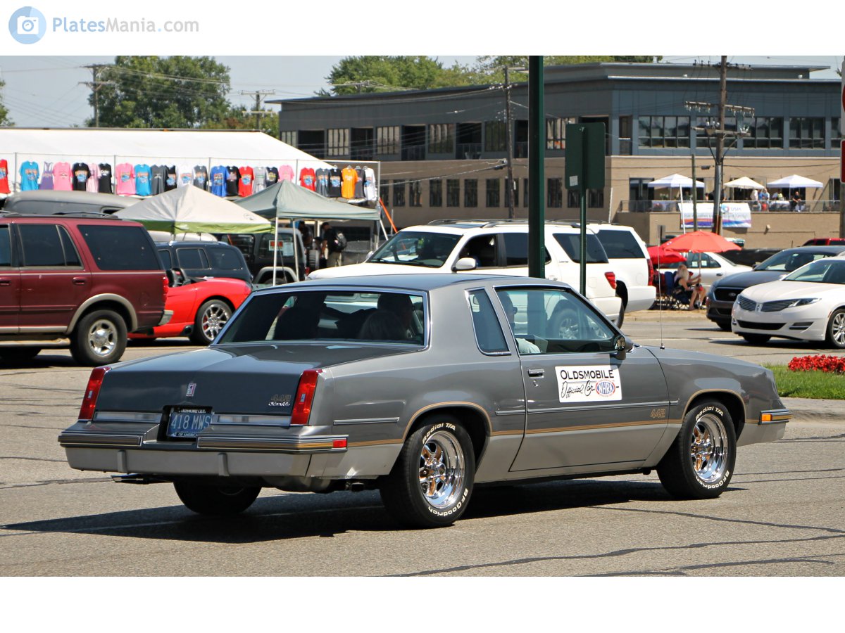418 MWS, Oldsmobile 442 