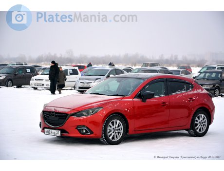 н082не27, Mazda Axela