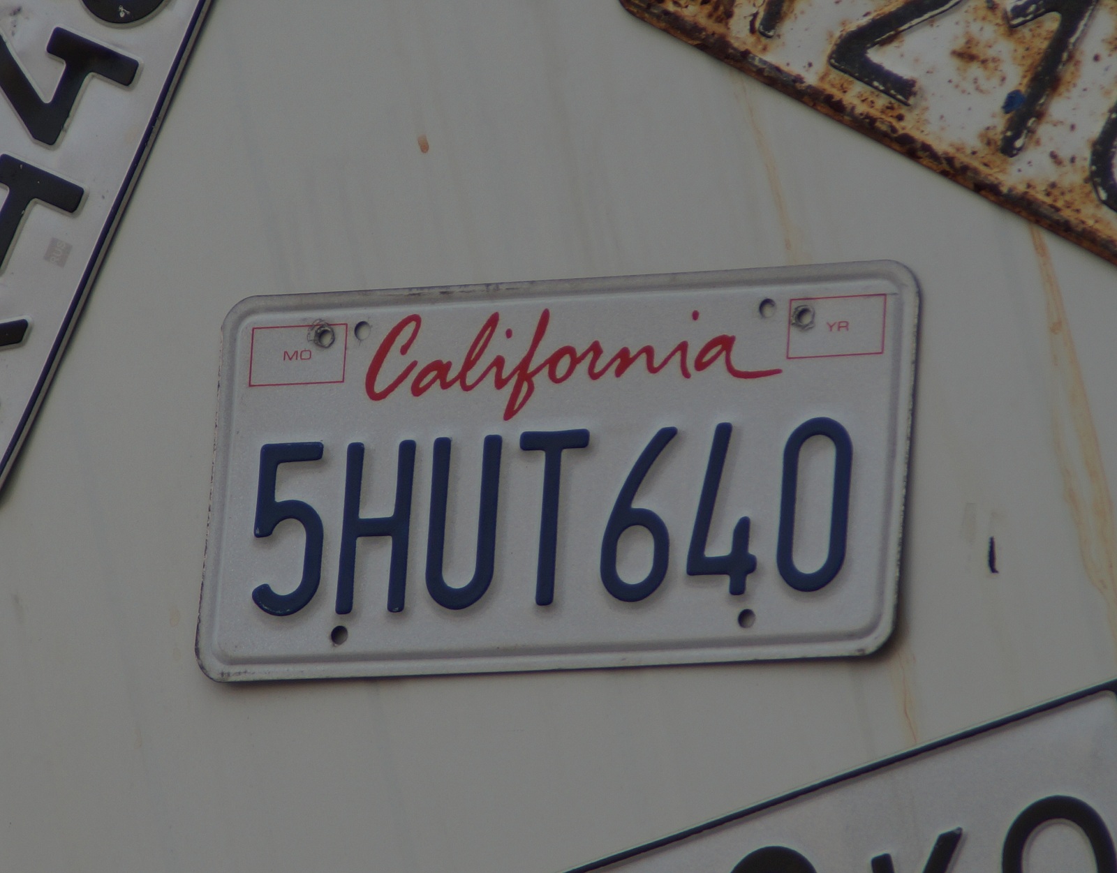 5HUT640, License plate without vehicle 